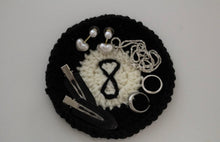 Load image into Gallery viewer, Crochet trinket dish
