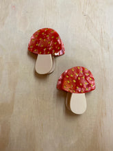 Load image into Gallery viewer, Mushroom acrylic hair clip
