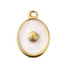 Load image into Gallery viewer, Pearly Gold Clam Medallion
