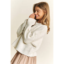 Load image into Gallery viewer, EVERYDAY CLASSIC LOOSE FIT STAR CROP SWEATER PULLOVER
